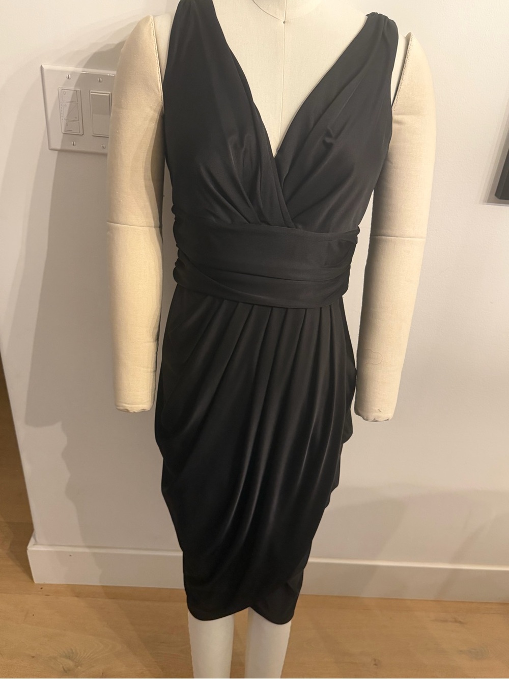 Maggy London Black Sleeveless Draped Wrap Midi Dress